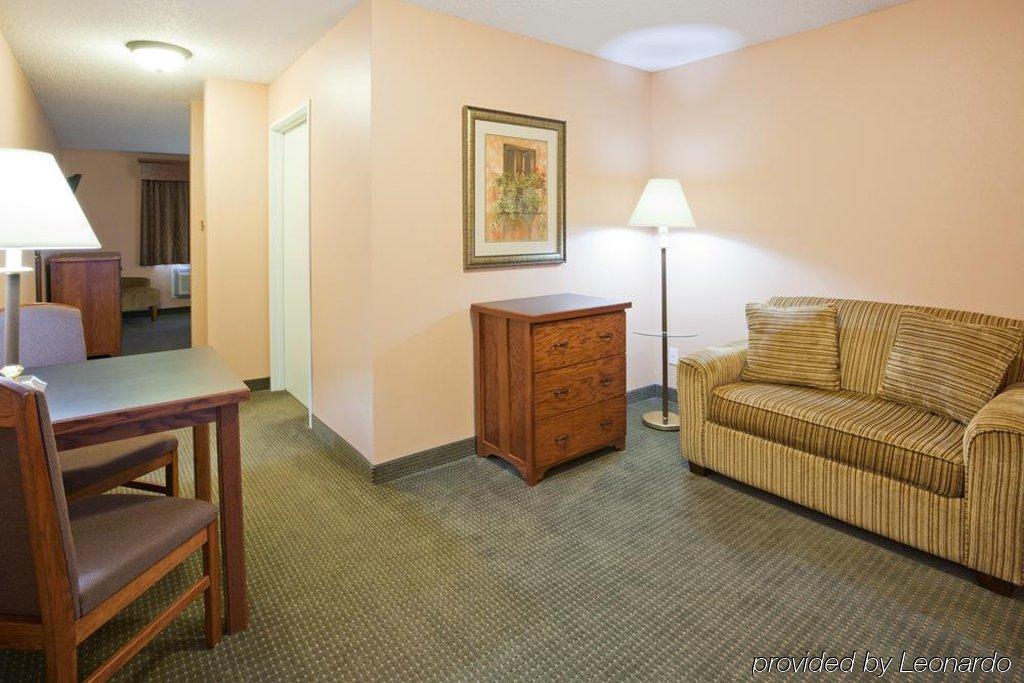 Grandstay Hotel & Suites Perham Esterno foto