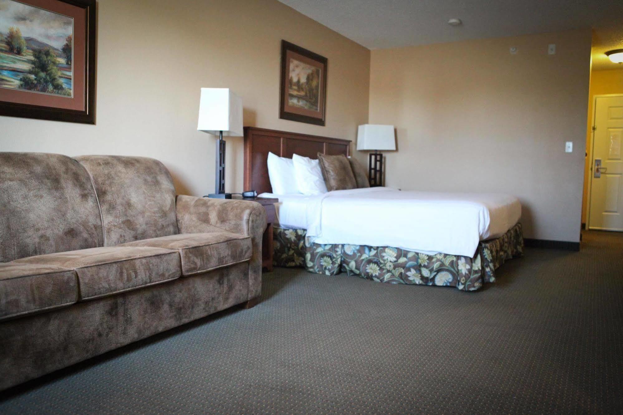 Grandstay Hotel & Suites Perham Esterno foto