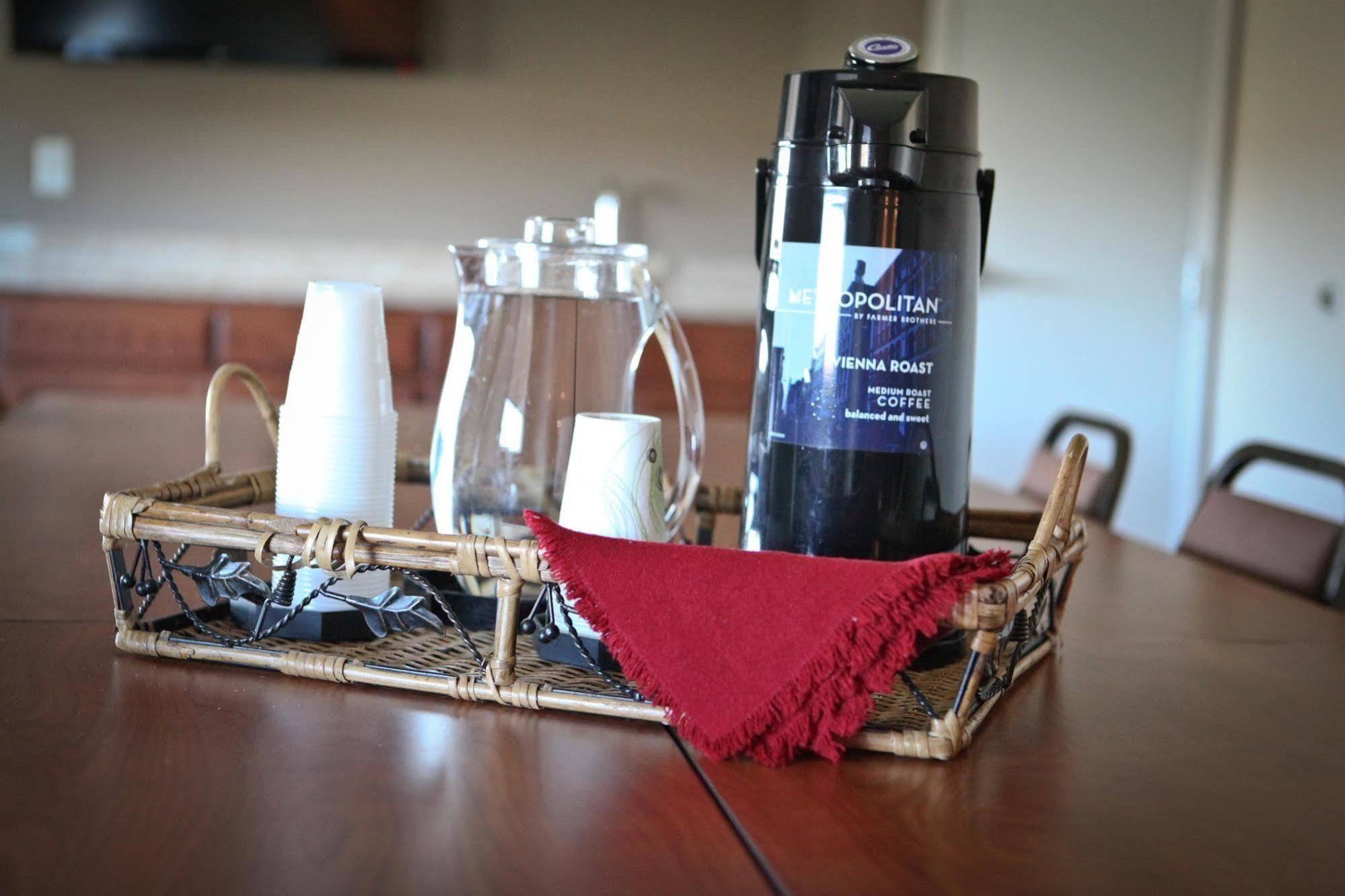 Grandstay Hotel & Suites Perham Esterno foto