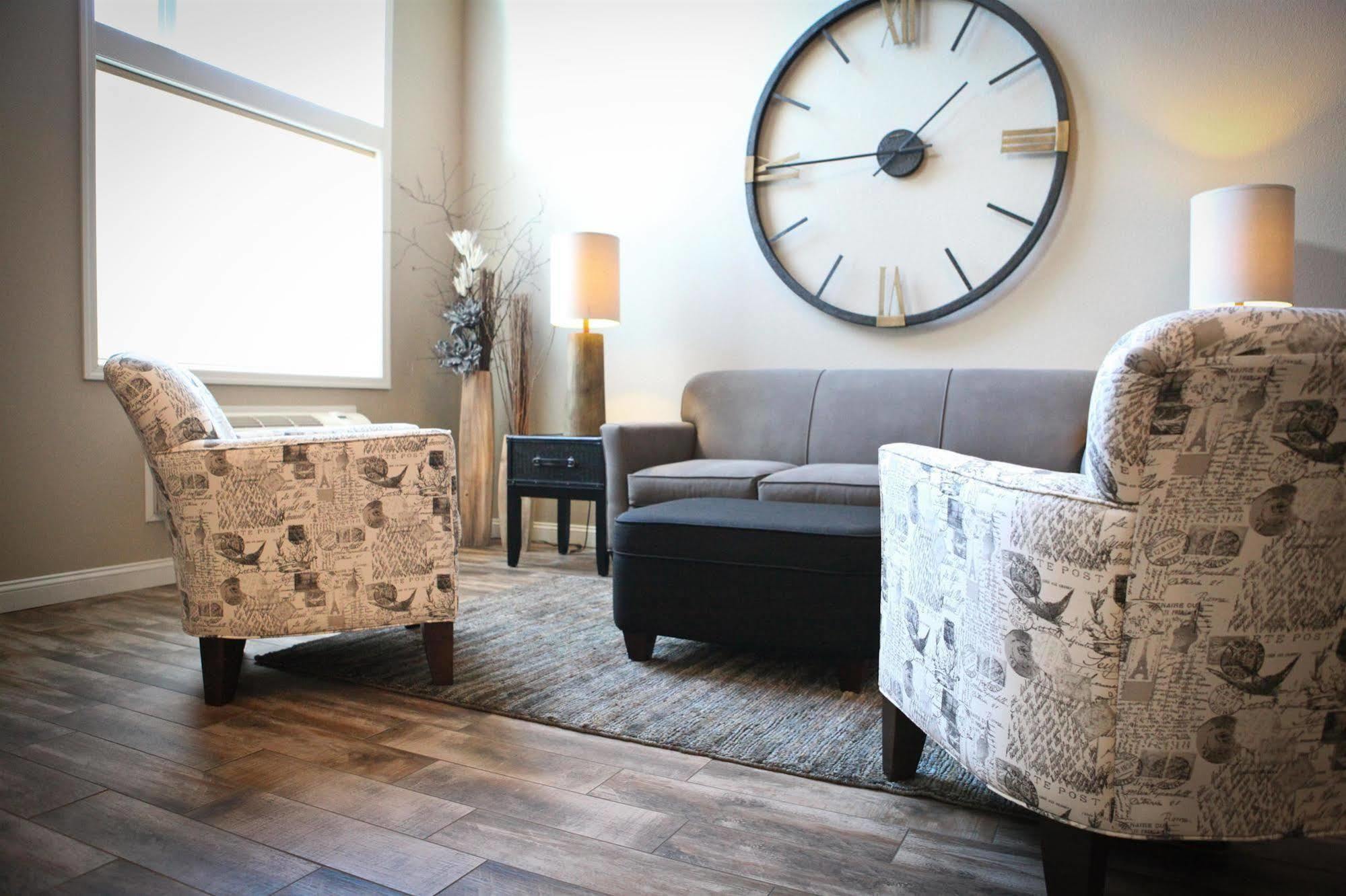Grandstay Hotel & Suites Perham Esterno foto